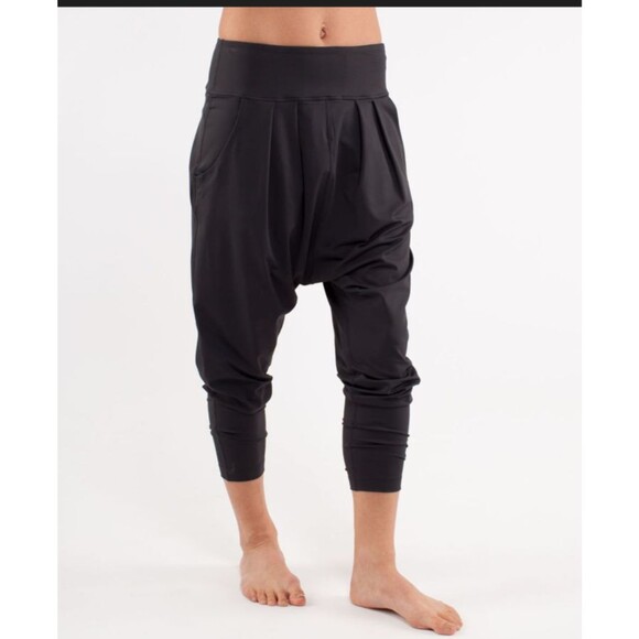 lululemon athletica Pants - Lululemon 4 Women’s Harem Pants Comfort Dance Athletic Everyday Black Stretch